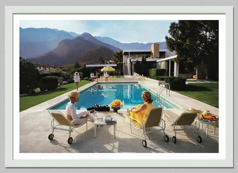 الرجعية Poolside المضيف الفاخر - مراجعة Luxury Lifestyle Us وسعره