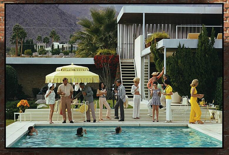 الرجعية Poolside المضيف الفاخر - مراجعة Luxury Lifestyle Us وسعره